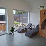 Semesterbostad Napsugar Wellness Újudvar
