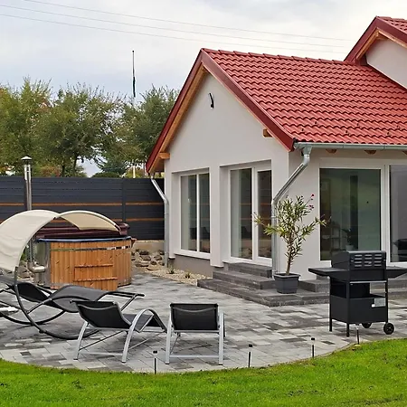 بيت للعطل Napsugar Wellness Újudvar