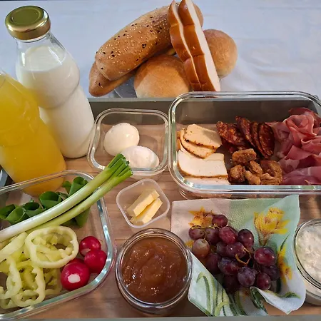 Semesterbostad Napsugar Wellness Újudvar